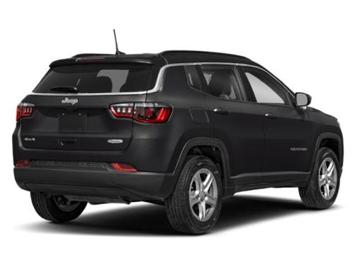 Diamond Black Crystal Pearlcoat 2023 Jeep Compass Latitude