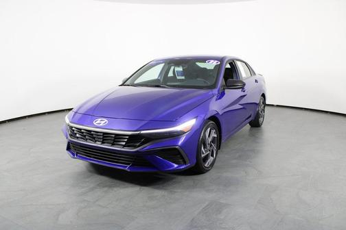 2025 Hyundai ELANTRA HEV SEL Sport