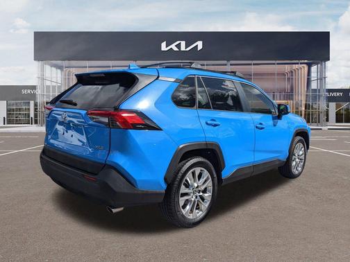 2019 Toyota RAV4 XLE Premium
