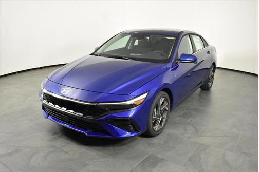 2025 Hyundai ELANTRA SEL