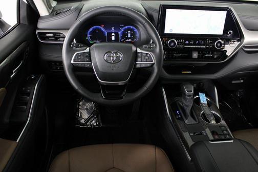 2025 Toyota Highlander Hybrid Limited