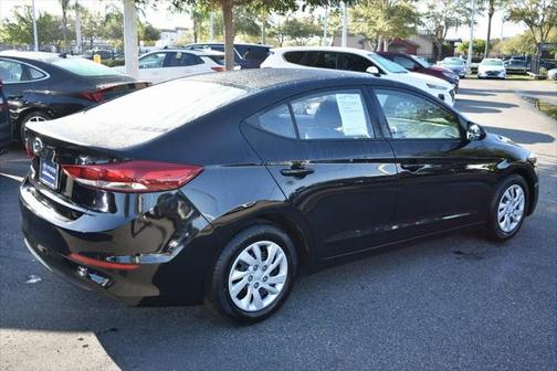 2018 Hyundai ELANTRA SE