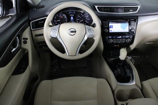 Gun Metallic 2015 Nissan Rogue SV