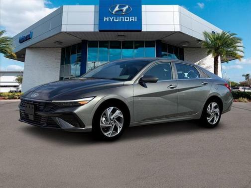 2025 Hyundai ELANTRA SEL