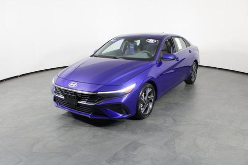 2025 Hyundai ELANTRA SEL