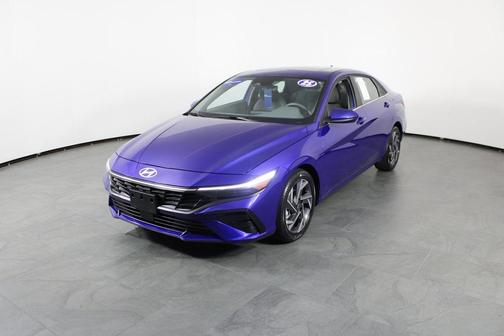 2025 Hyundai ELANTRA SEL