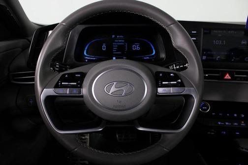 2025 Hyundai ELANTRA Sport