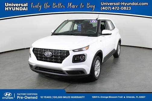 Lunar White 2025 Hyundai VENUE SE