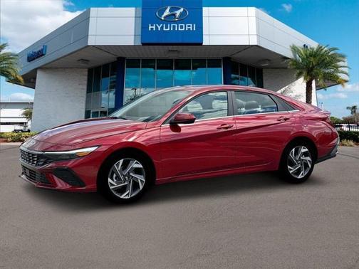 2025 Hyundai ELANTRA SEL