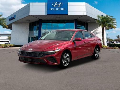 2025 Hyundai ELANTRA SEL