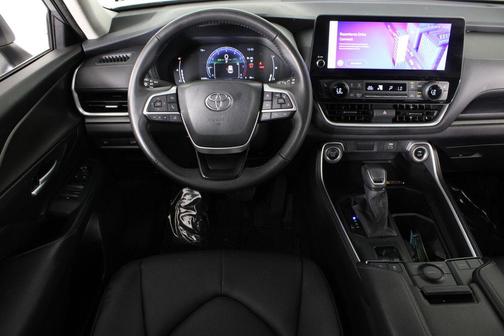 Celestial Silver Metallic 2025 Toyota Grand Highlander XLE