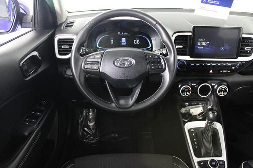2024 Hyundai VENUE Limited