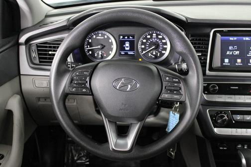2018 Hyundai SONATA SE