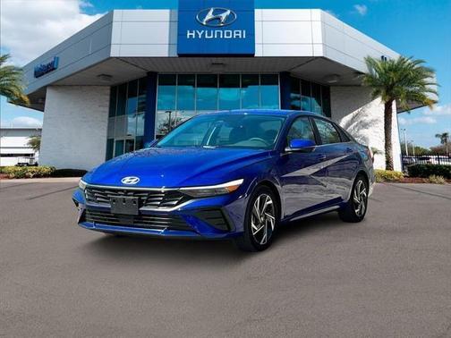 2025 Hyundai ELANTRA Limited