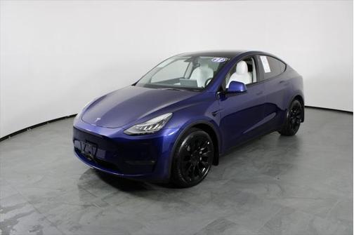 2022 Tesla Model Y Long Range Dual Motor All-Wheel Drive