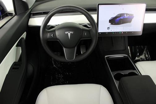 2022 Tesla Model Y Long Range Dual Motor All-Wheel Drive