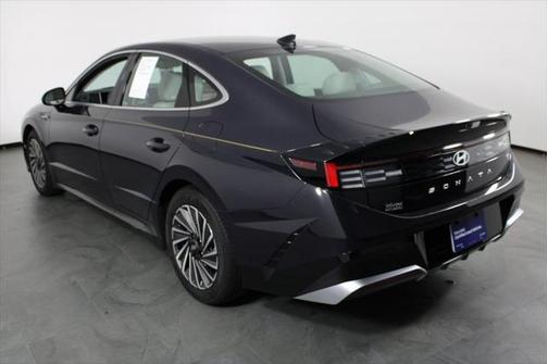 2024 Hyundai SONATA Hybrid SE