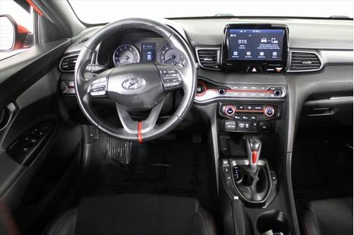 2019 Hyundai Veloster 2