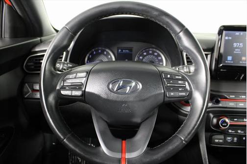 2019 Hyundai Veloster 2