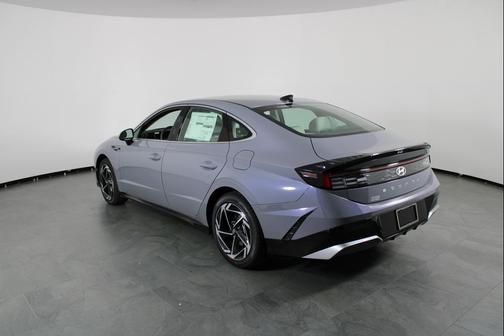 2026 Hyundai SONATA SEL