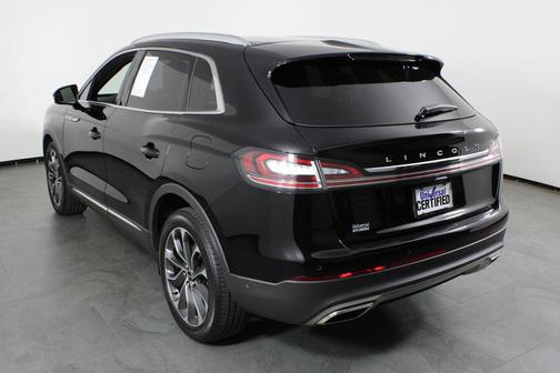 INFINITE BLACK MET CC 2023 Lincoln Nautilus Reserve