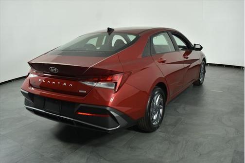 2024 Hyundai ELANTRA HEV Blue