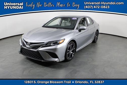 2020 Toyota Camry SE