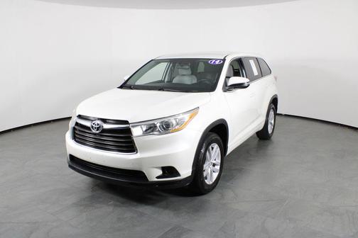 2014 Toyota Highlander LE