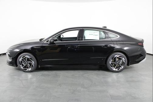 2026 Hyundai SONATA SEL