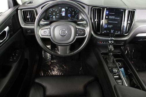 2019 Volvo XC60 T5 Momentum