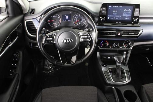 Snow White Pearl 2021 Kia Seltos S