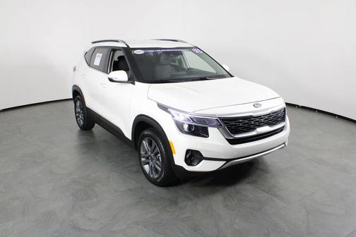Snow White Pearl 2021 Kia Seltos S