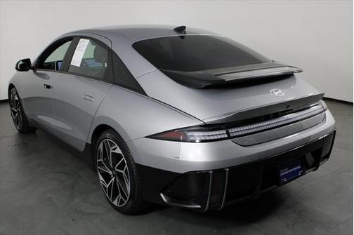 2025 Hyundai IONIQ 6 SEL