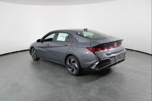 2026 Hyundai ELANTRA Sport