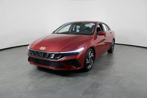 2025 Hyundai ELANTRA SEL