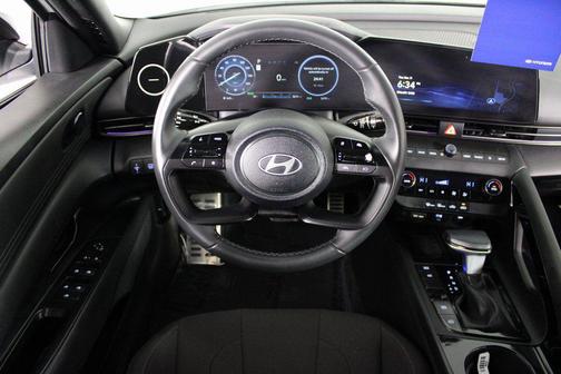 2025 Hyundai ELANTRA HEV SEL Sport