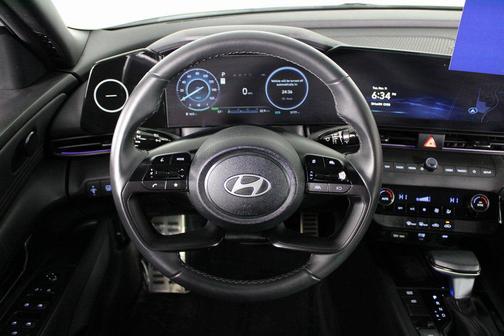 2025 Hyundai ELANTRA HEV SEL Sport