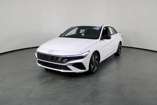 2025 Hyundai ELANTRA HEV SEL Sport