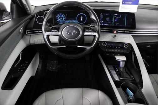 2021 Hyundai ELANTRA Limited
