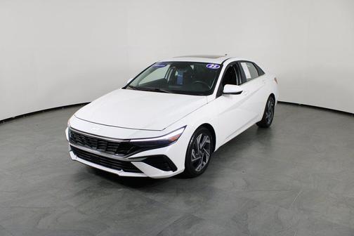 2025 Hyundai ELANTRA SEL