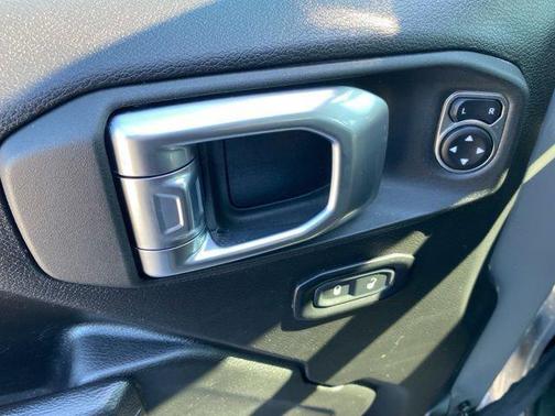 Sting-Gray Clearcoat 2023 Jeep Wrangler Rubicon
