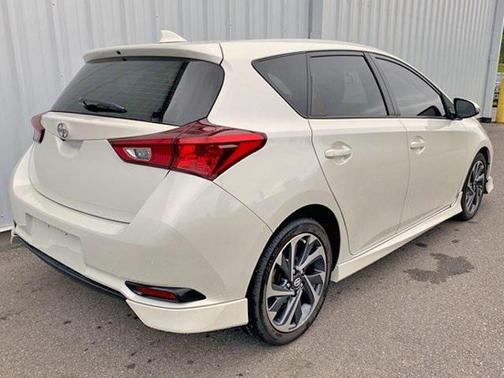 2016 Scion iM Base