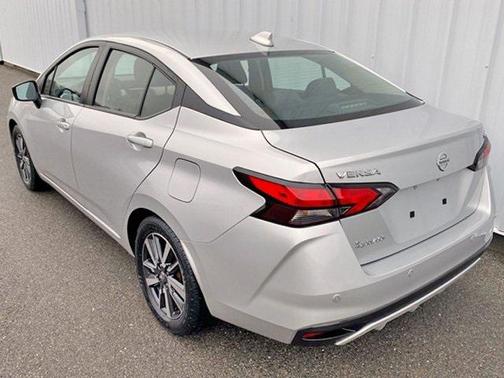 2021 Nissan Versa 1.6 SV