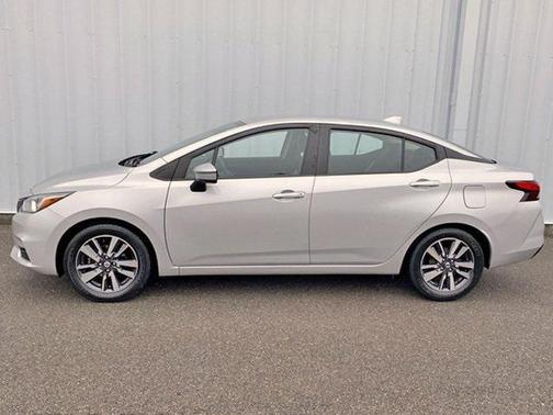 2021 Nissan Versa 1.6 SV