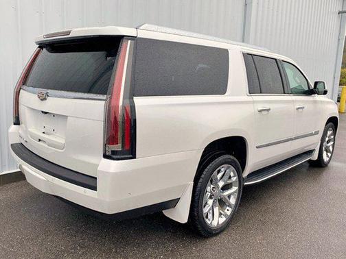 2018 Cadillac Escalade ESV Luxury
