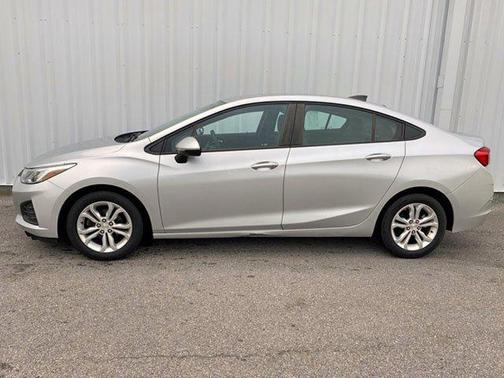 2019 Chevrolet Cruze LS
