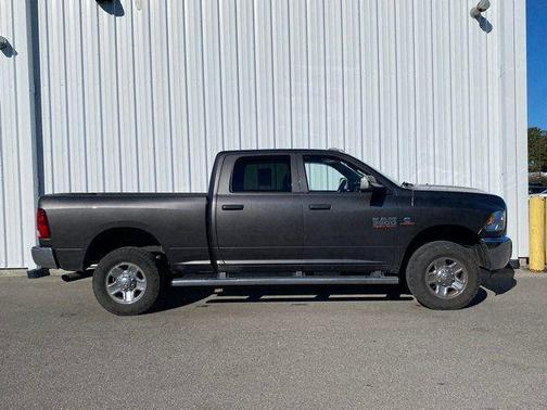 2018 RAM 3500 Tradesman Crew Cab 4x4 6'4' Box