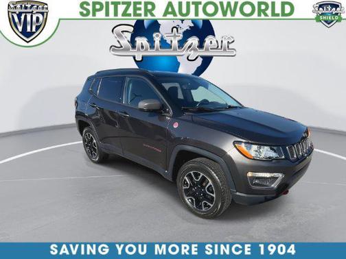 Granite Crystal Metallic Clearcoat 2018 Jeep Compass Trailhawk