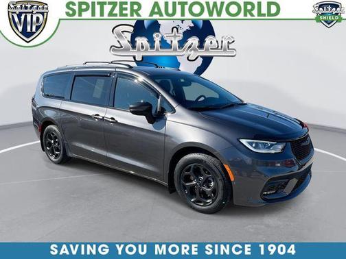 2023 Chrysler Pacifica Hybrid Touring L