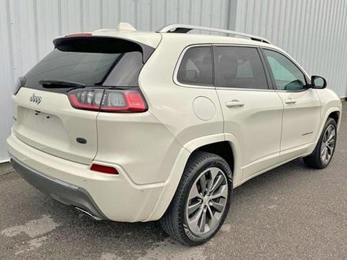 2019 Jeep Cherokee Overland